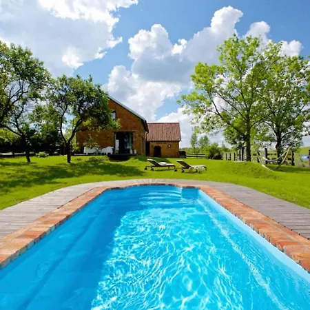 7 - Mazurski Dom Z Basenem I Сasa de vacaciones Plowce